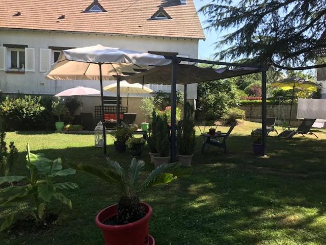 Clos Du Bourg Bed and Breakfast Saint-Cyr-en-Val Exterior foto