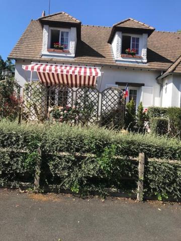 Clos Du Bourg Bed and Breakfast Saint-Cyr-en-Val Exterior foto